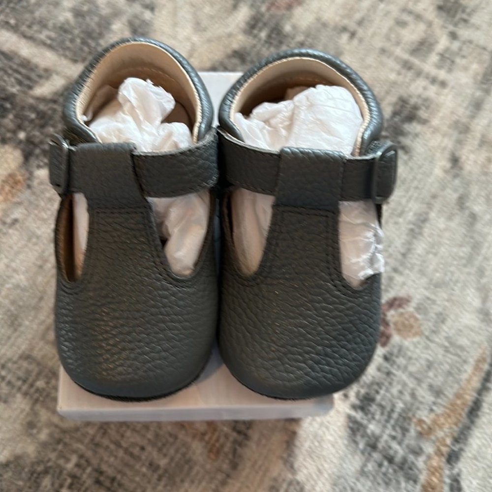 ASTON BABY Shaughnessy shoe in grey. 12-18 months